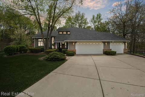 38967 Holsworth Court Farmington Hills City MI 48331