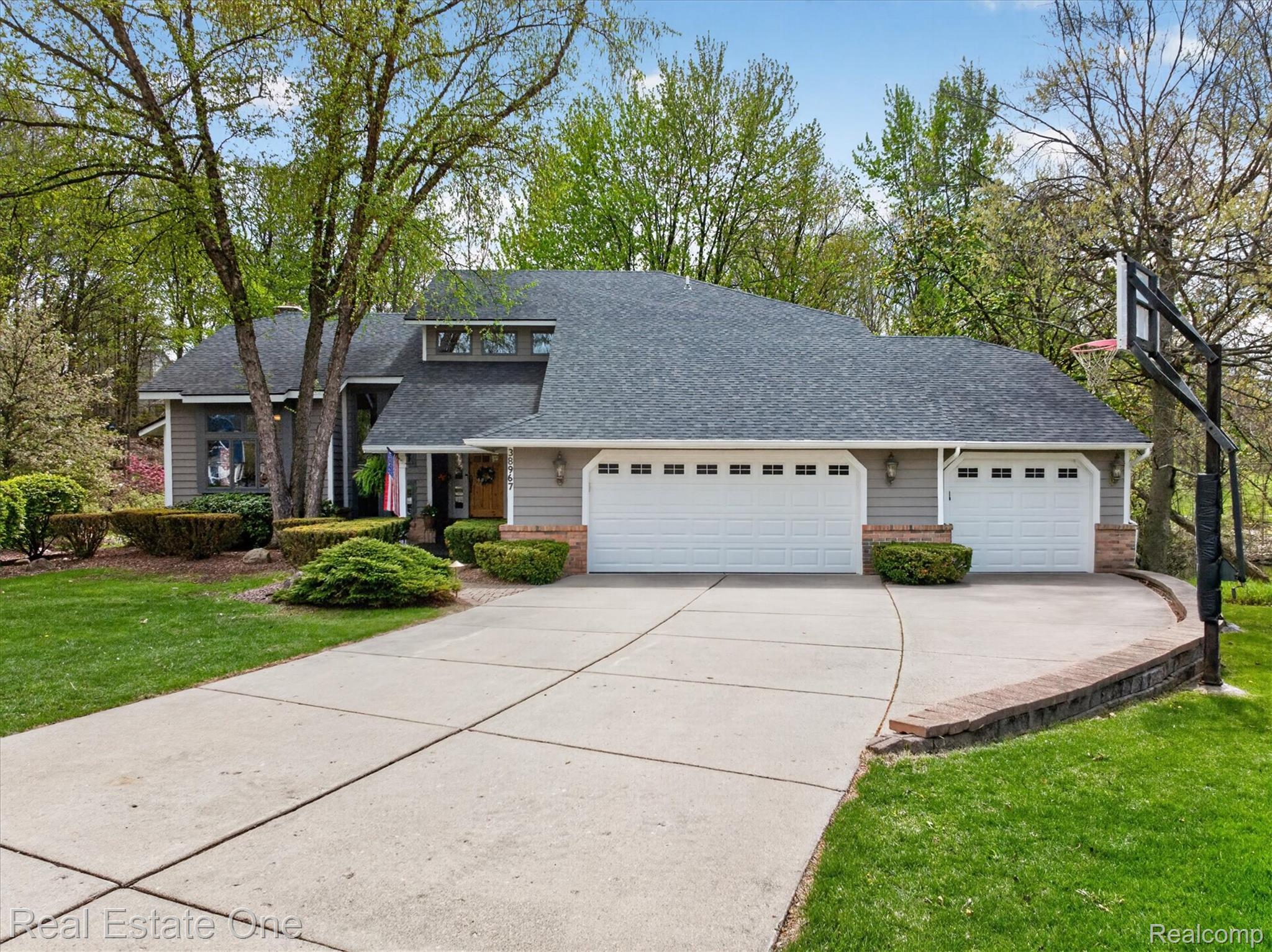 38967 Holsworth Court