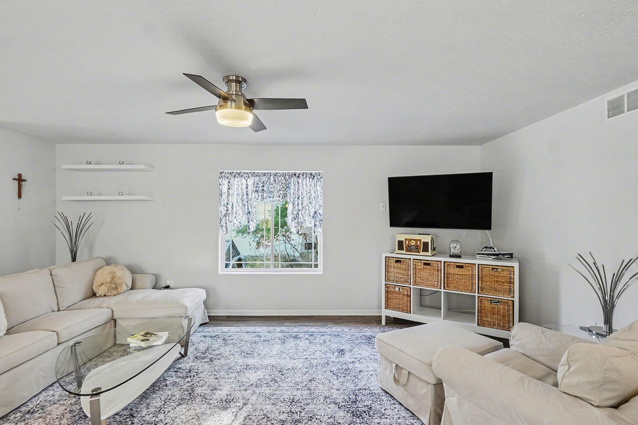 740 W River Hills Court