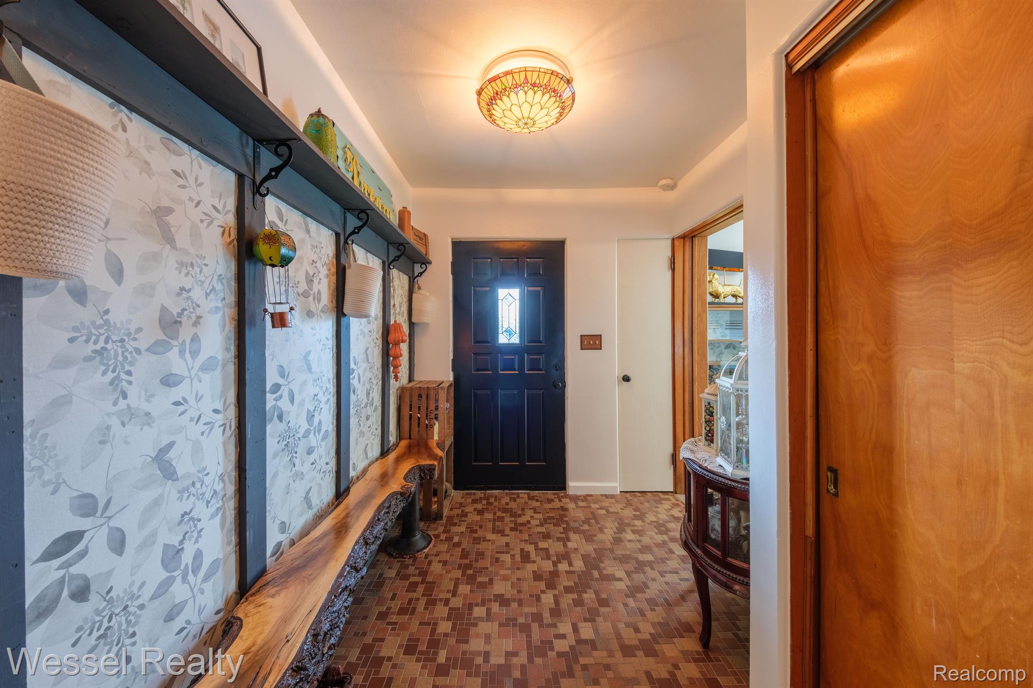 530 N GLASSFORD Street