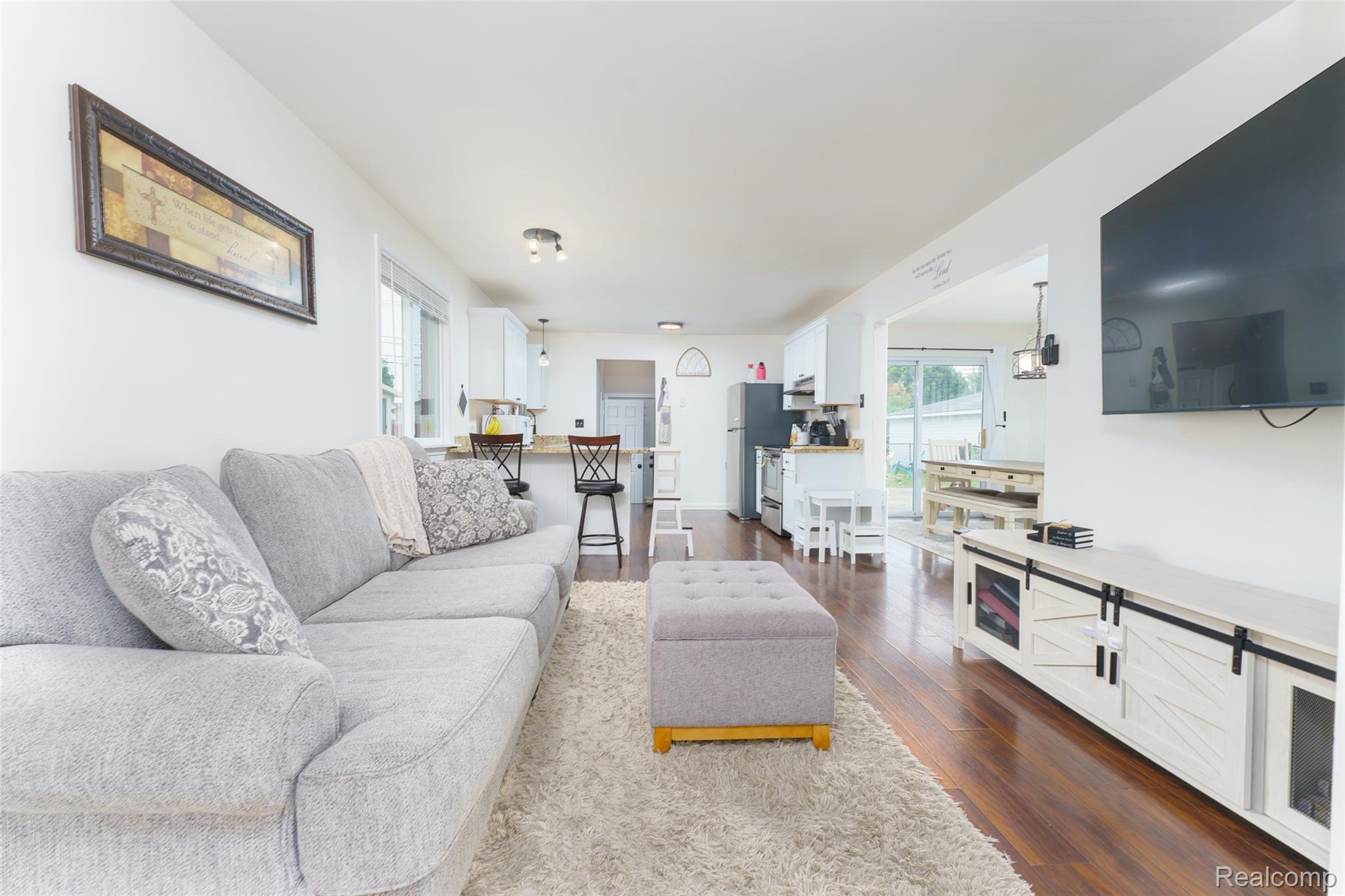 17762 Breezeway