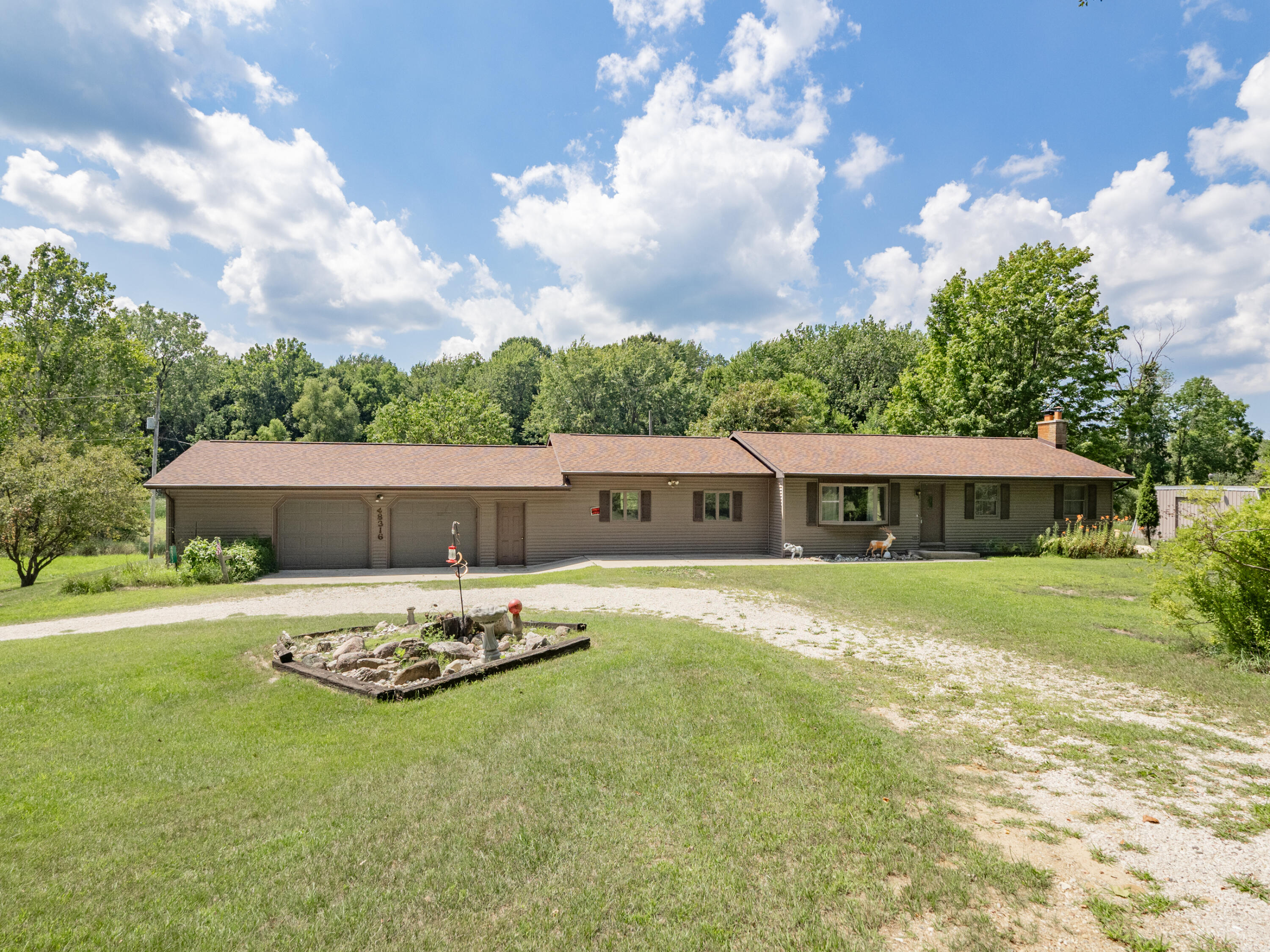 48316 County Road 384