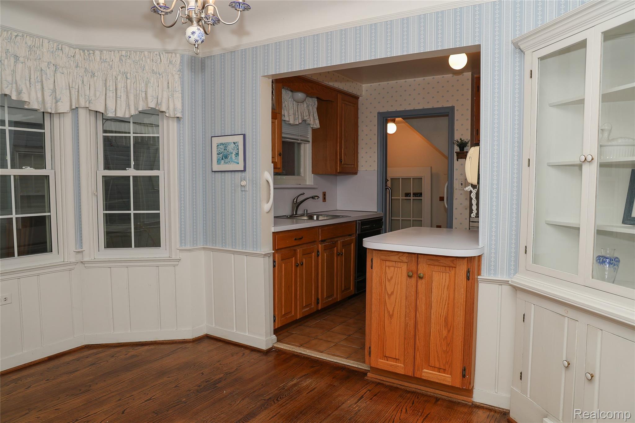 2135 Fleetwood Drive