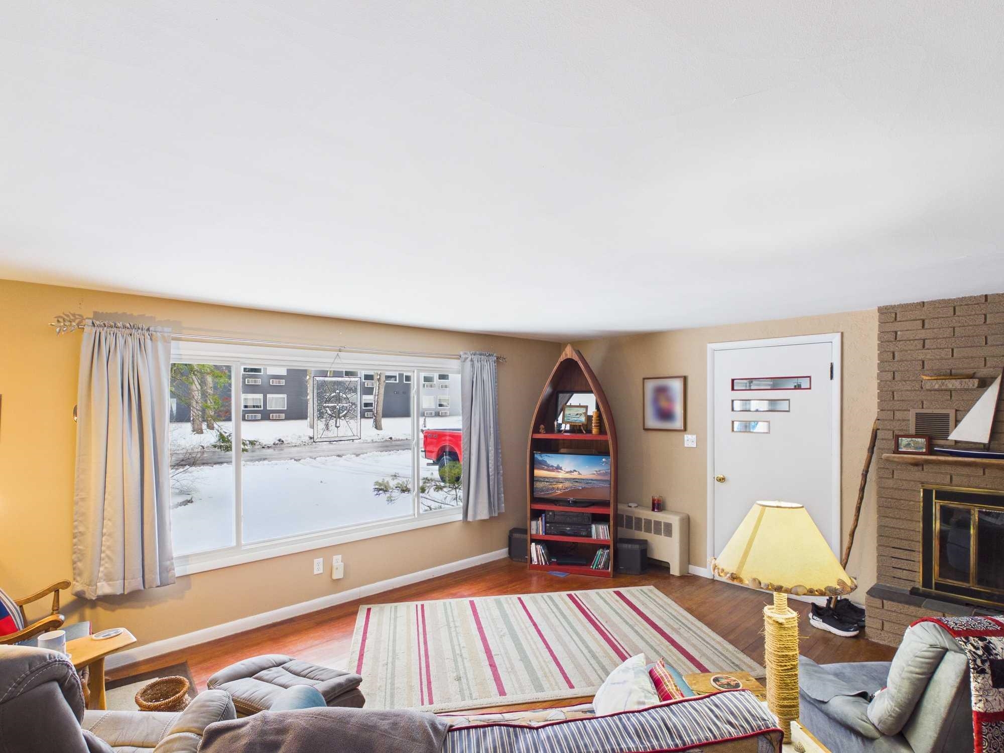 1927 Chippewa Street