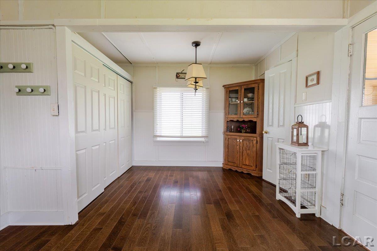 3193 Round Lake Highway