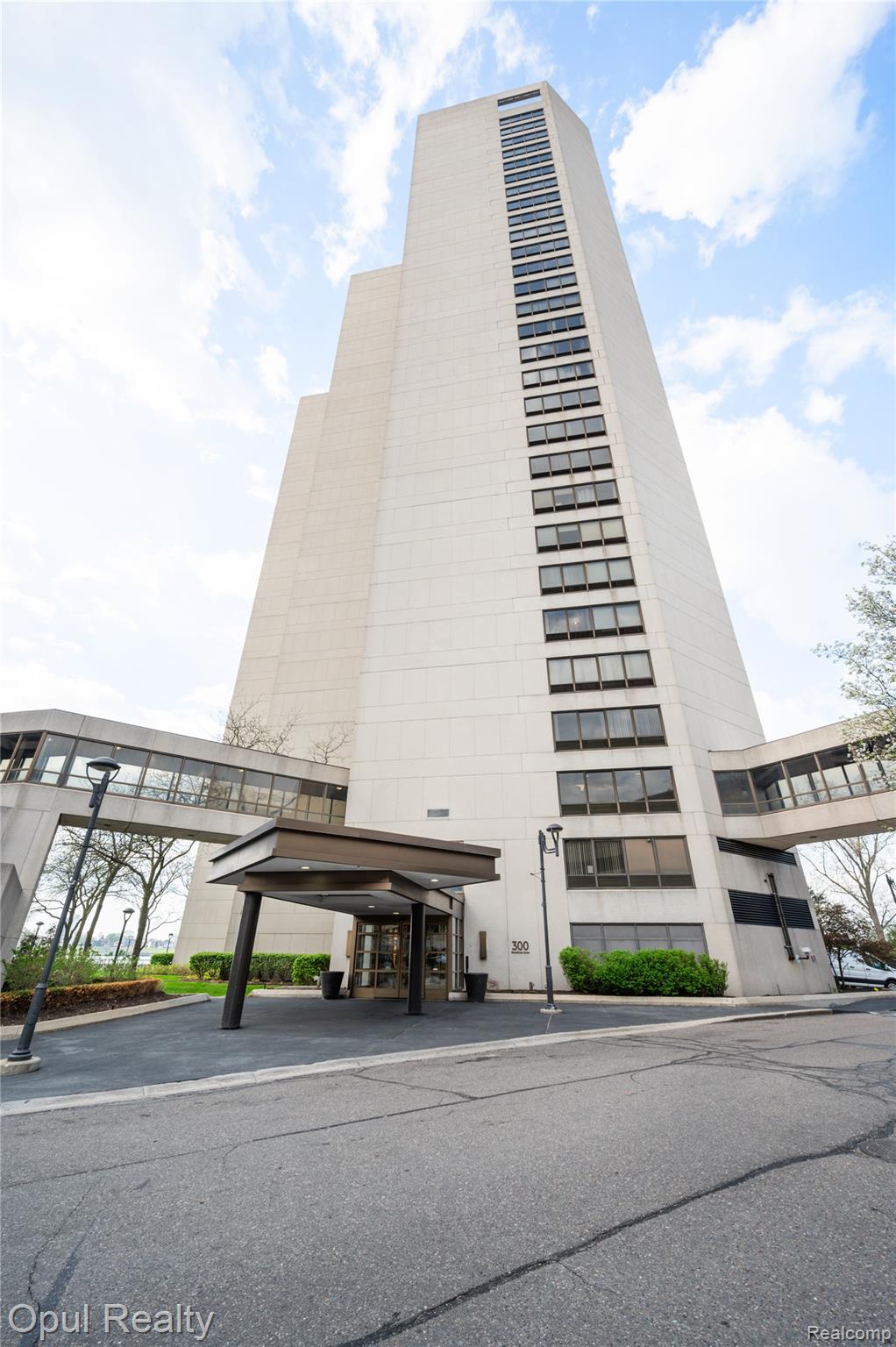 1001 W Jefferson Avenue 300 9-D