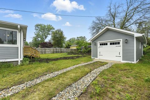 Tiny photo for 340 N Berrien Street, New Buffalo City, MI 49117 (MLS # 69025058020)