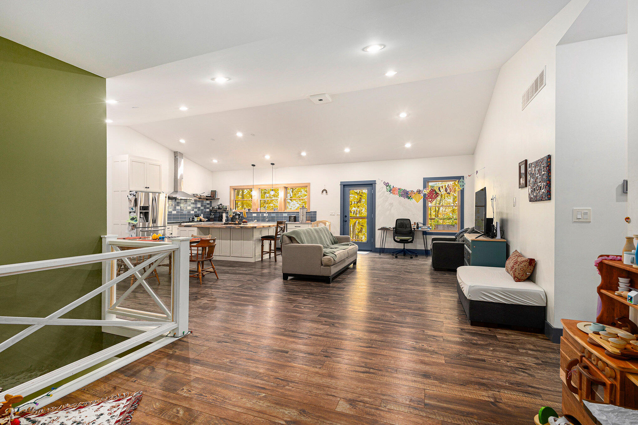 57689 Lone Tree Road