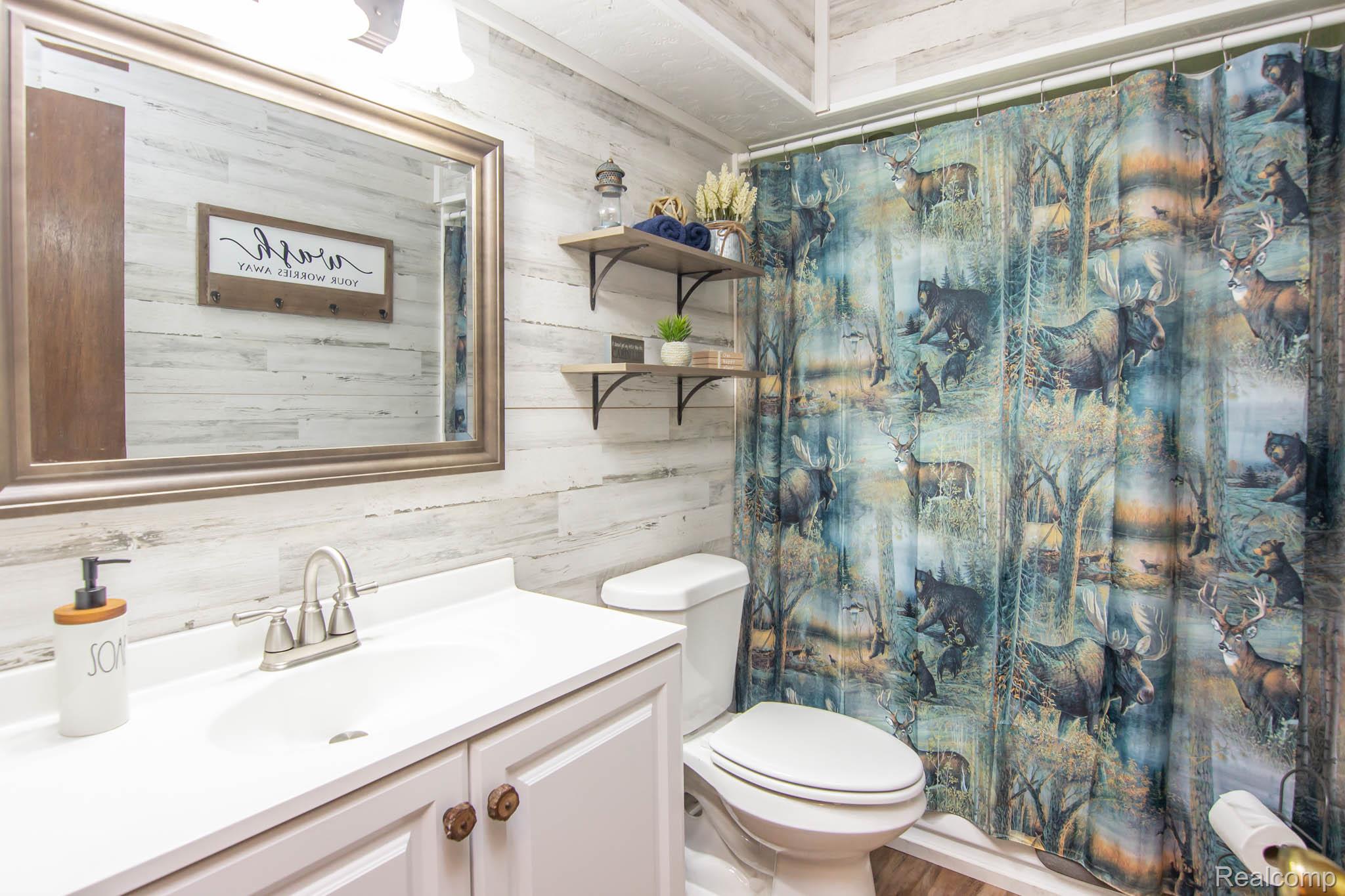 Roscommon Township, Michigan 48629, United States, 3 Bedrooms Bedrooms, ,1 BathroomBathrooms,Residential,Active,154712