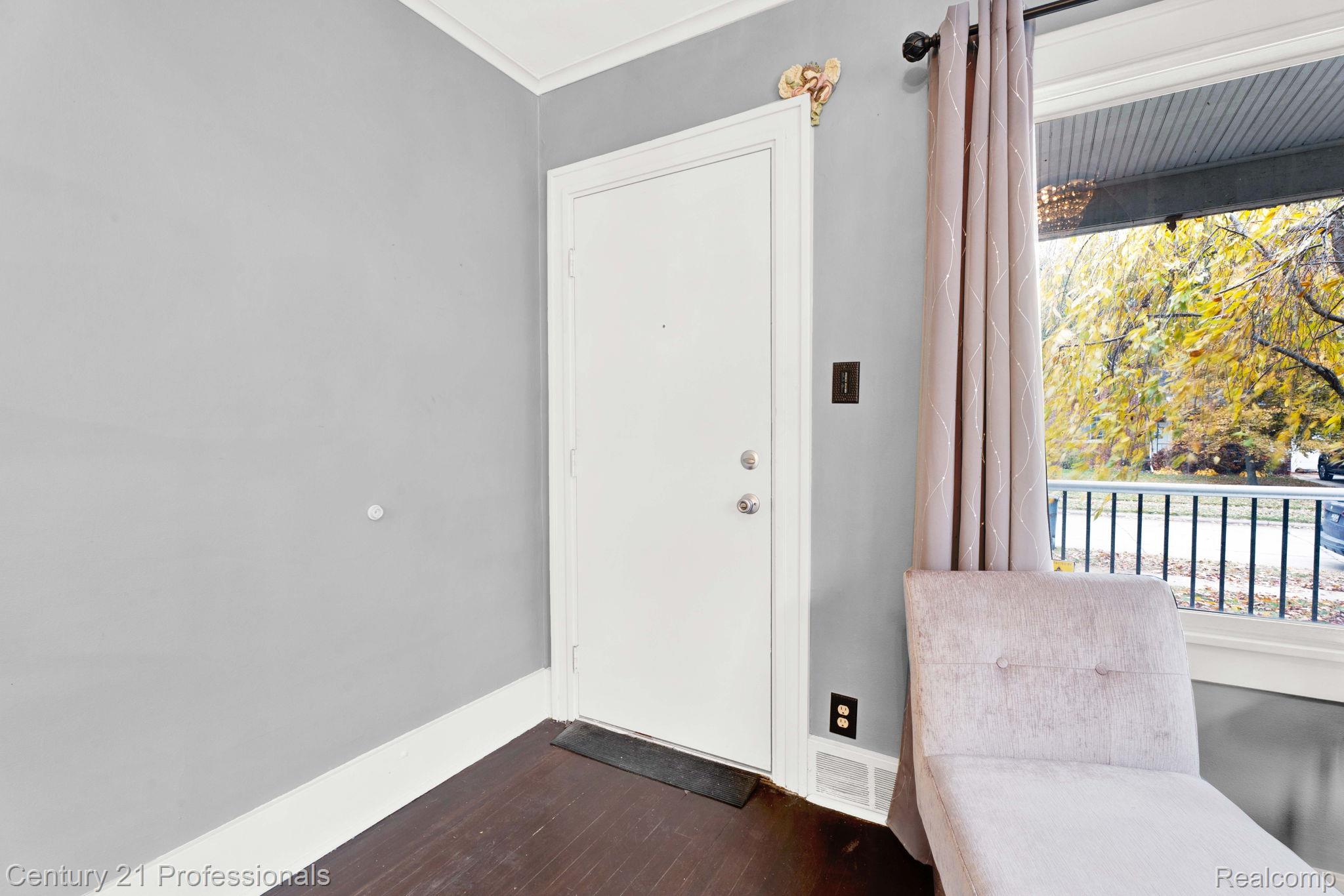 290 Broadacre Avenue