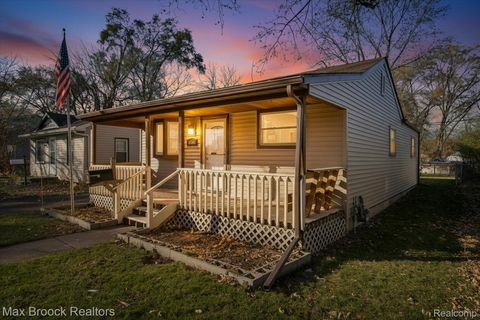 20916 Pinecrest Street Taylor City MI 48180