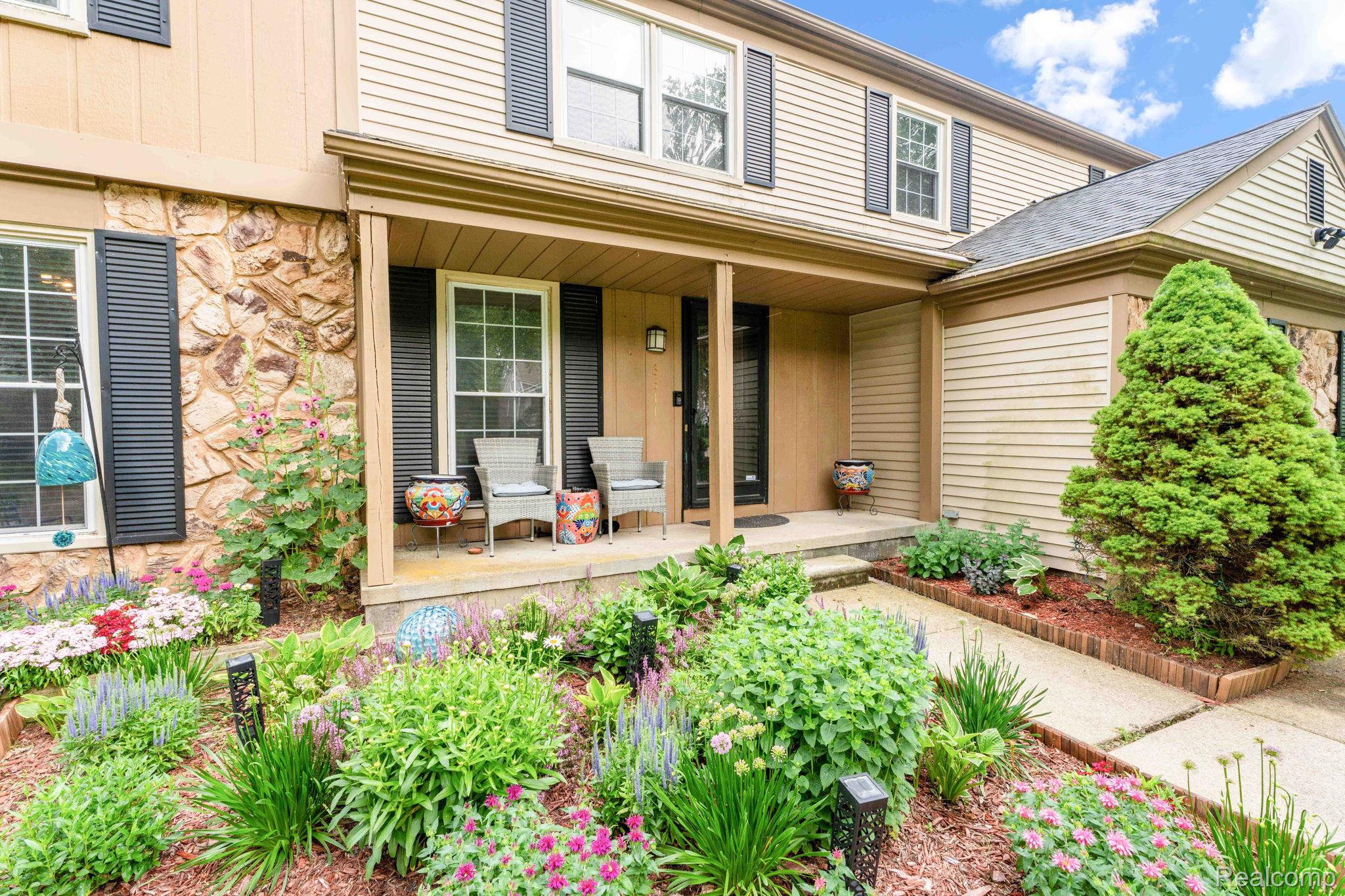 6611 Windmill Lane