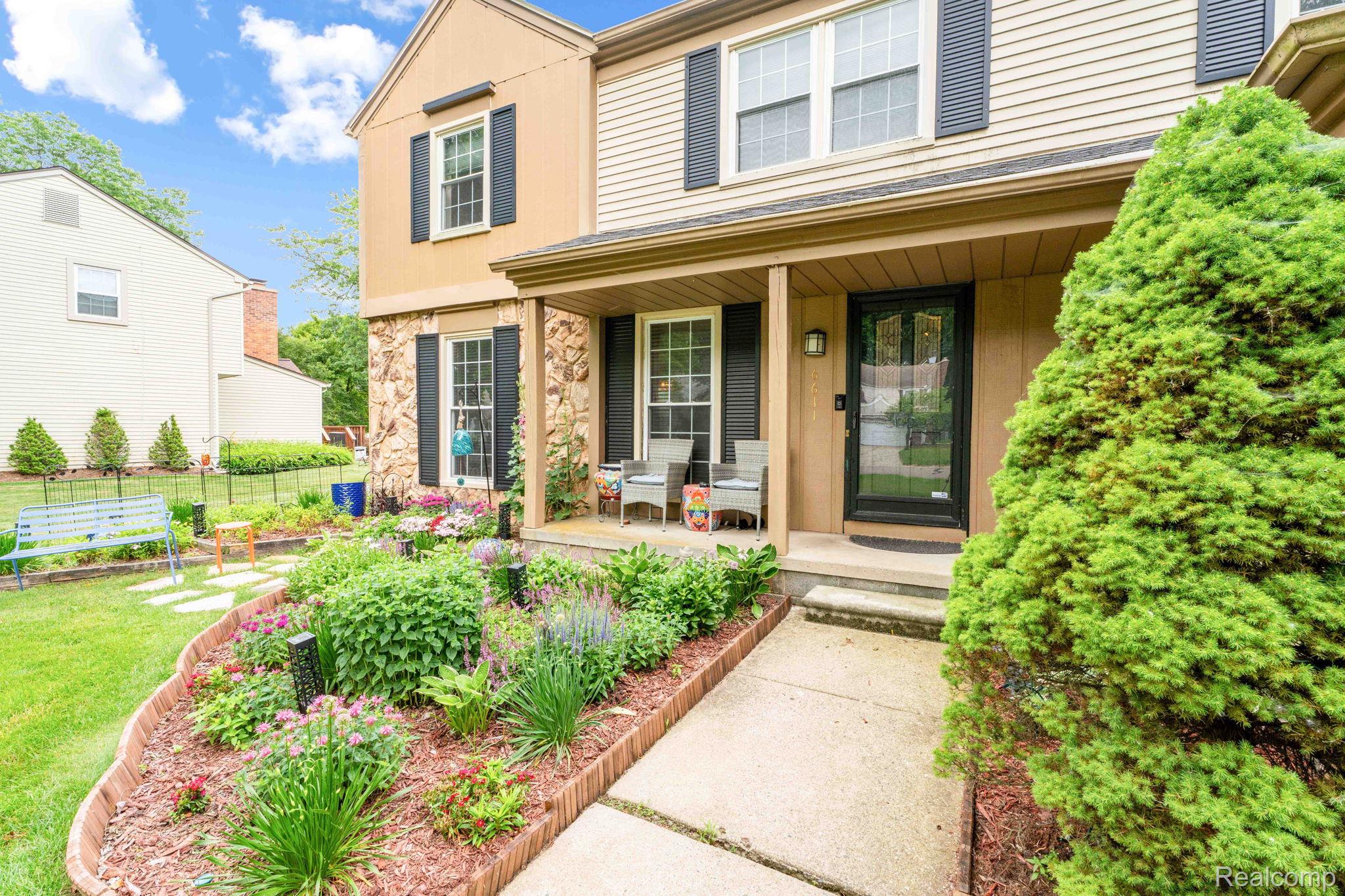 6611 Windmill Lane