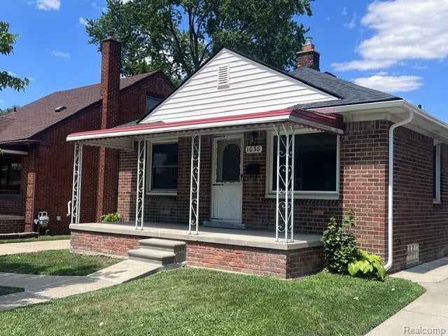 1038 Detroit Avenue