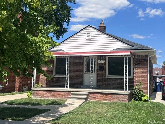 1038 Detroit Avenue