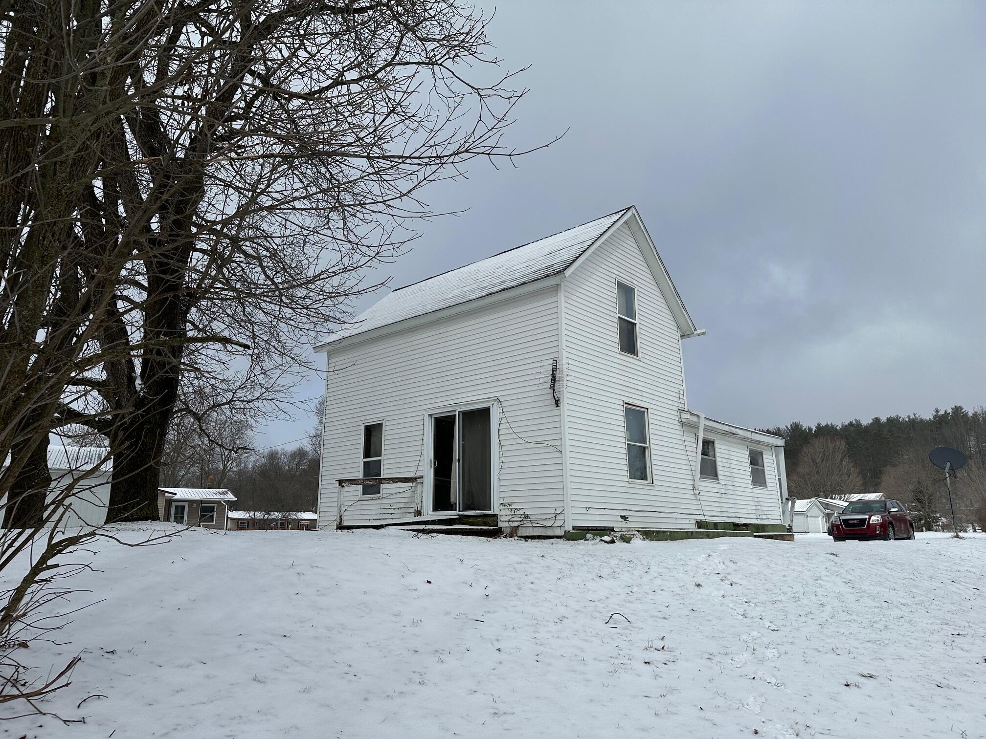 3593 S Maple Island Road