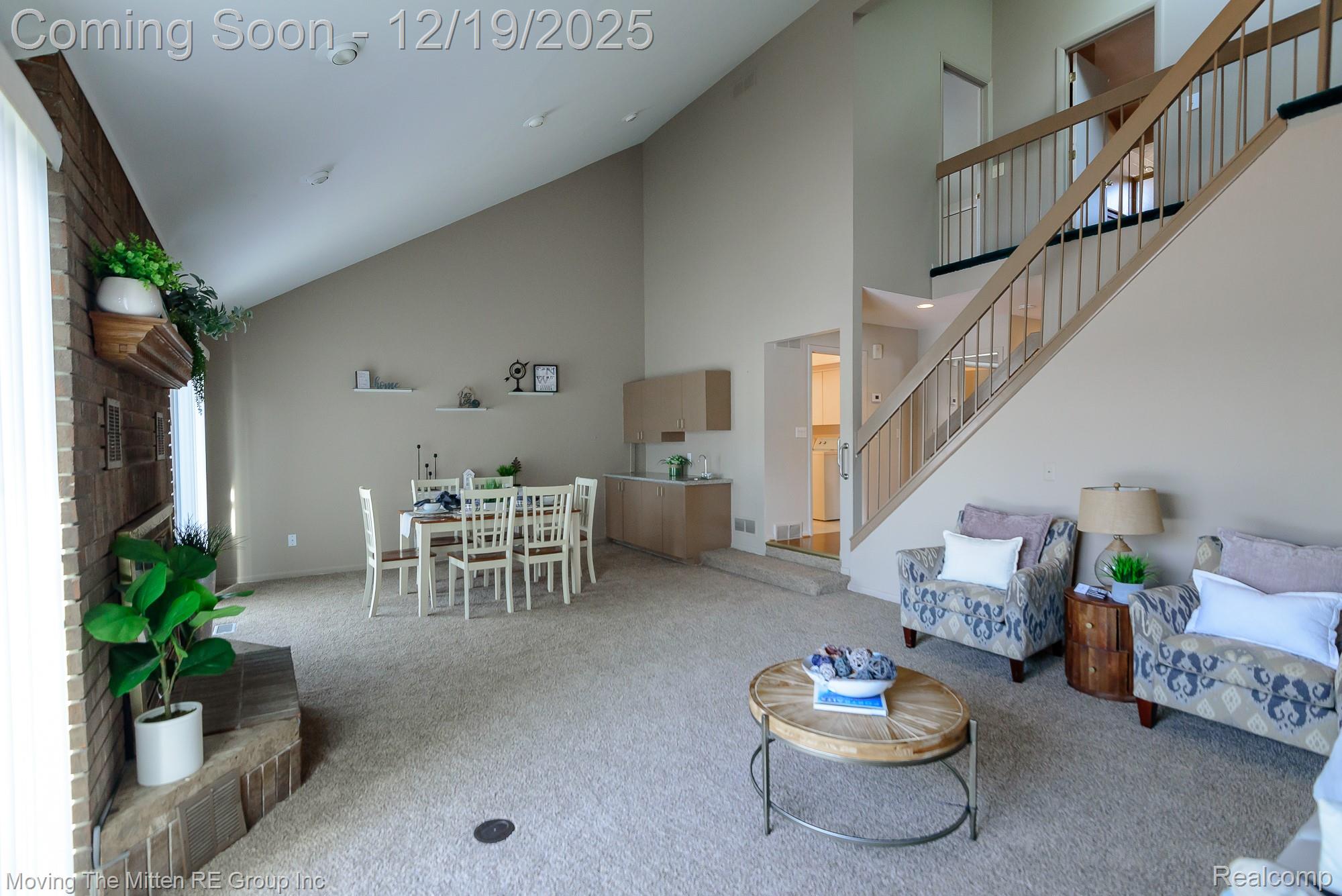 925 N Rosevere Avenue