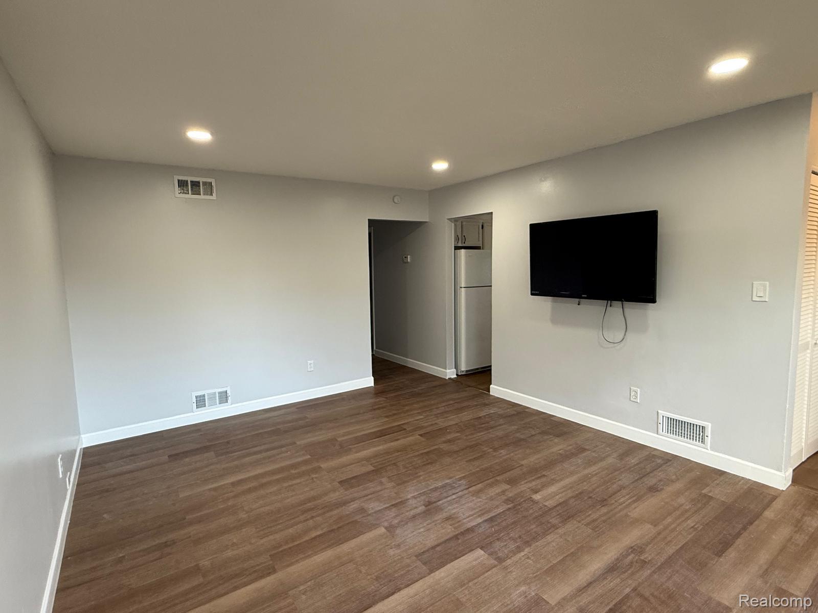 34054 Fernwood Street