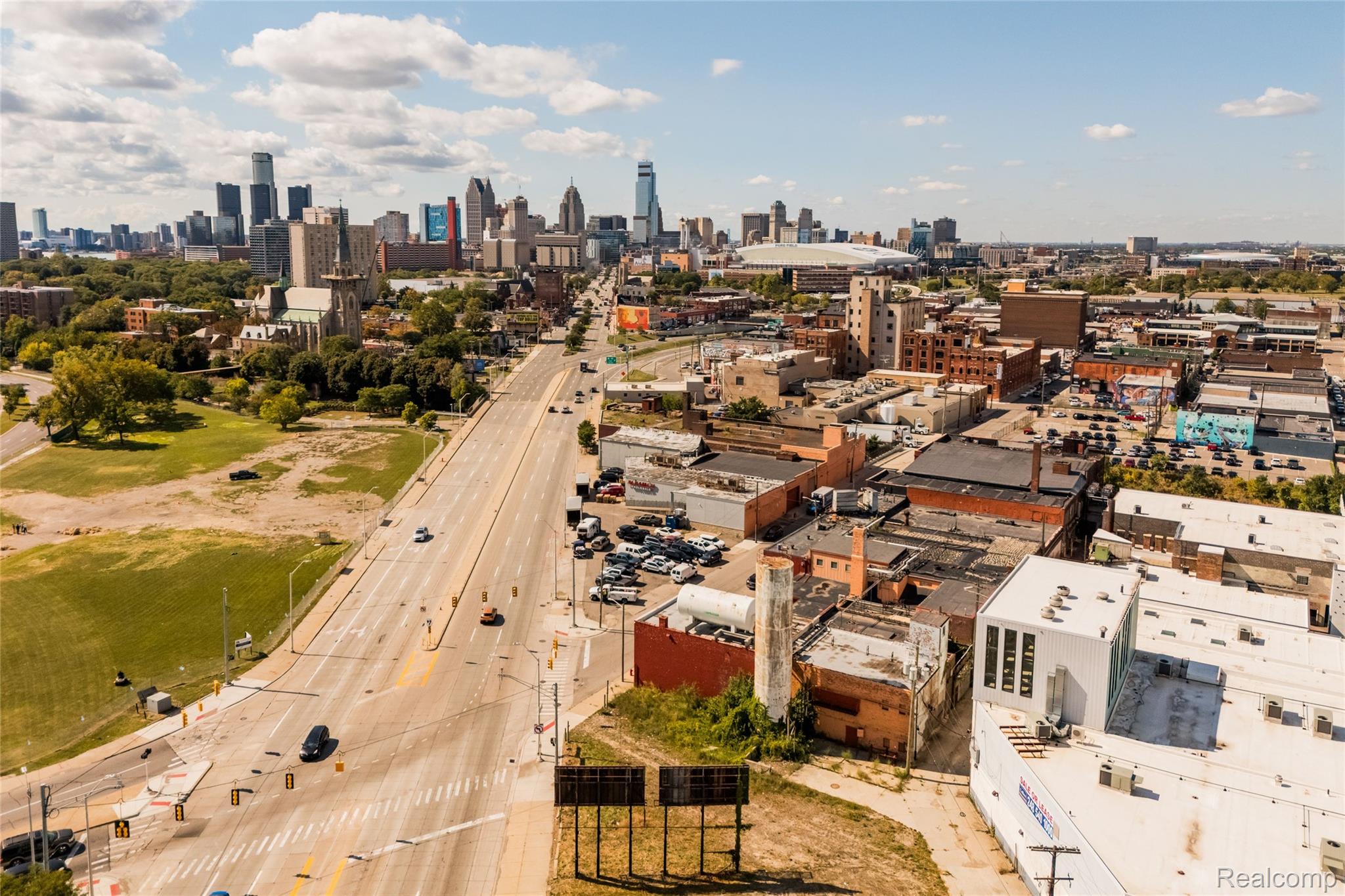 1905 Adelaide Street