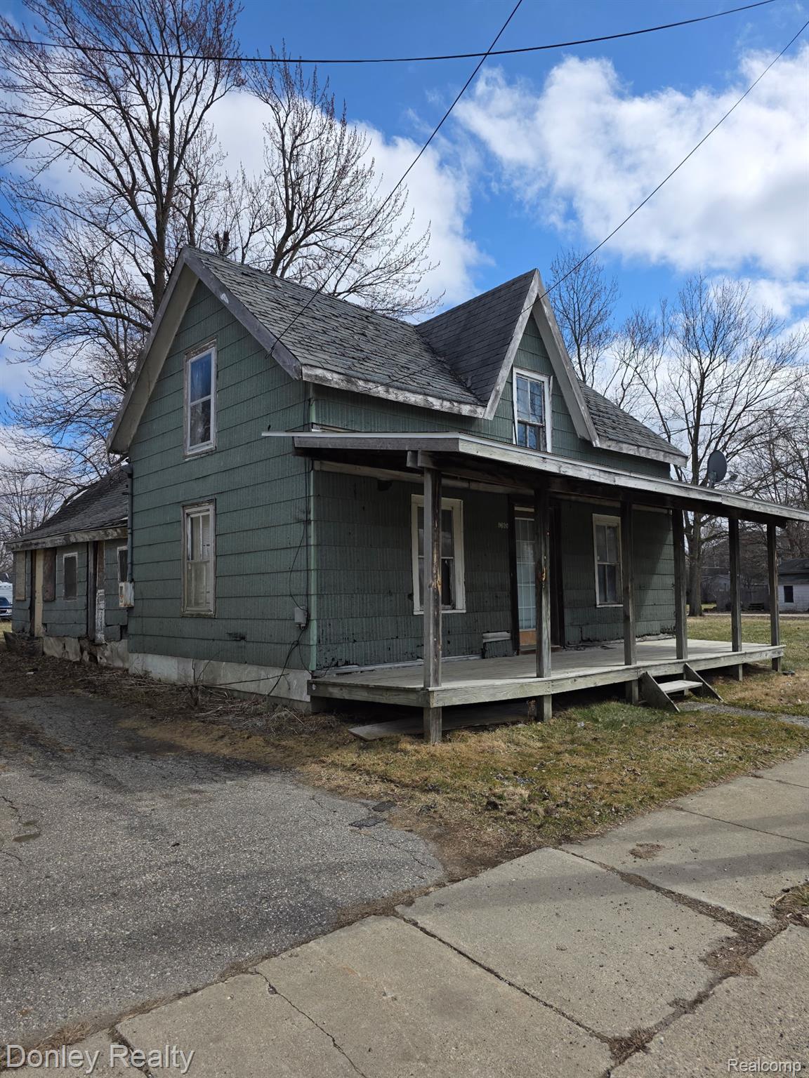 9620 Main Street
