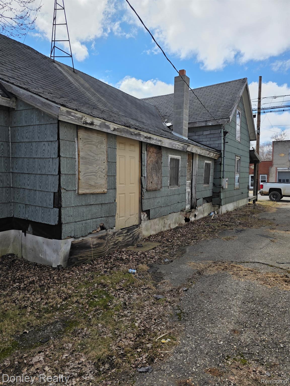 9620 Main Street