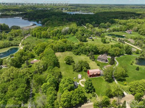 2220 S Hadley Road Brandon Charter Township MI 48462