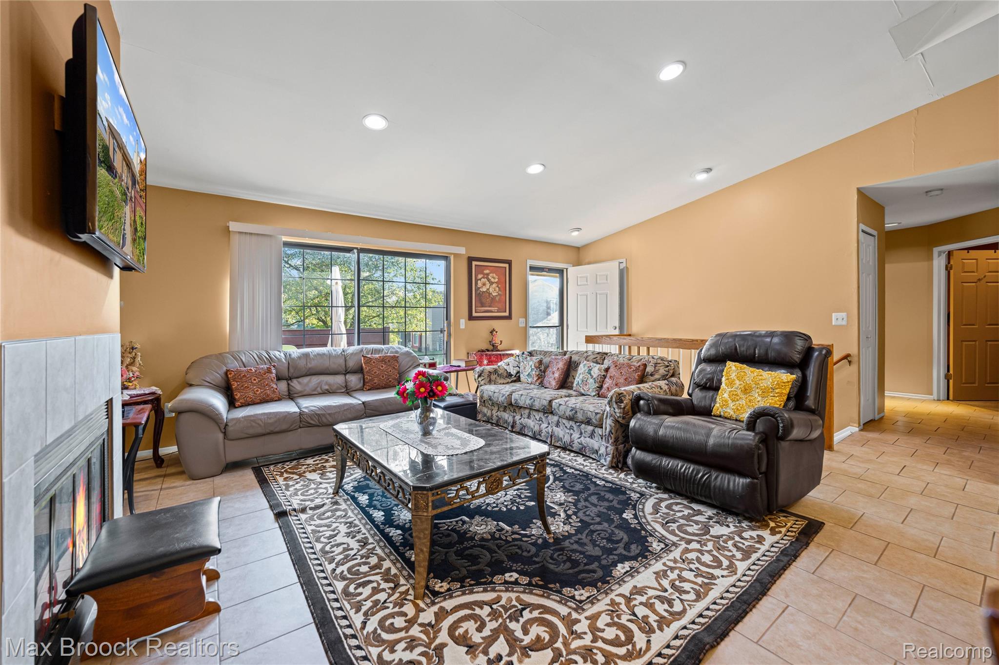 38903 Country Circle