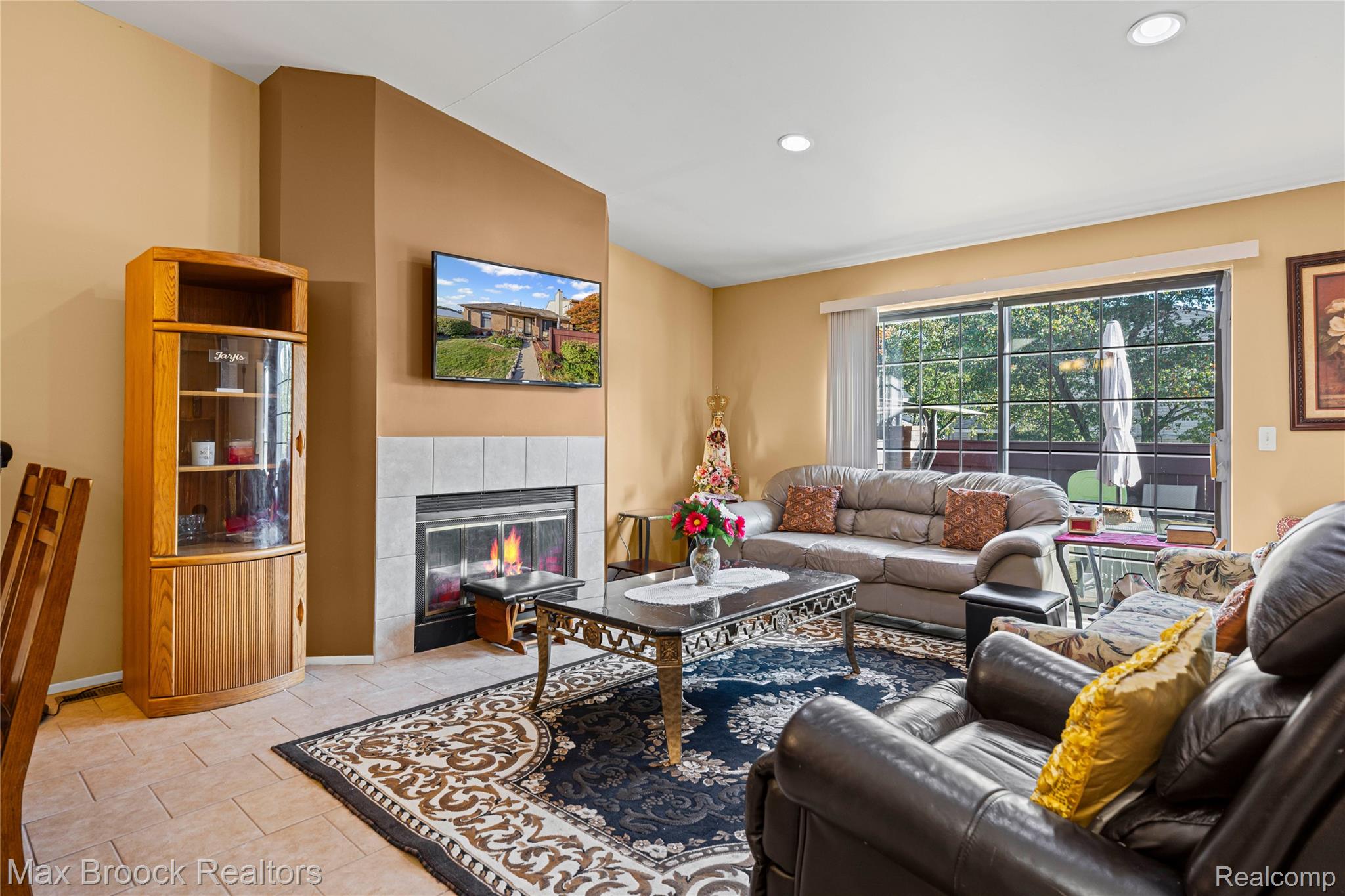 38903 Country Circle