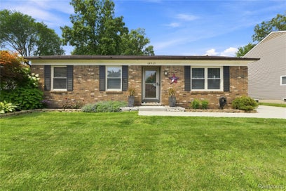 48547 Kelly Lea Lane Lane Chesterfield Township MI 48051