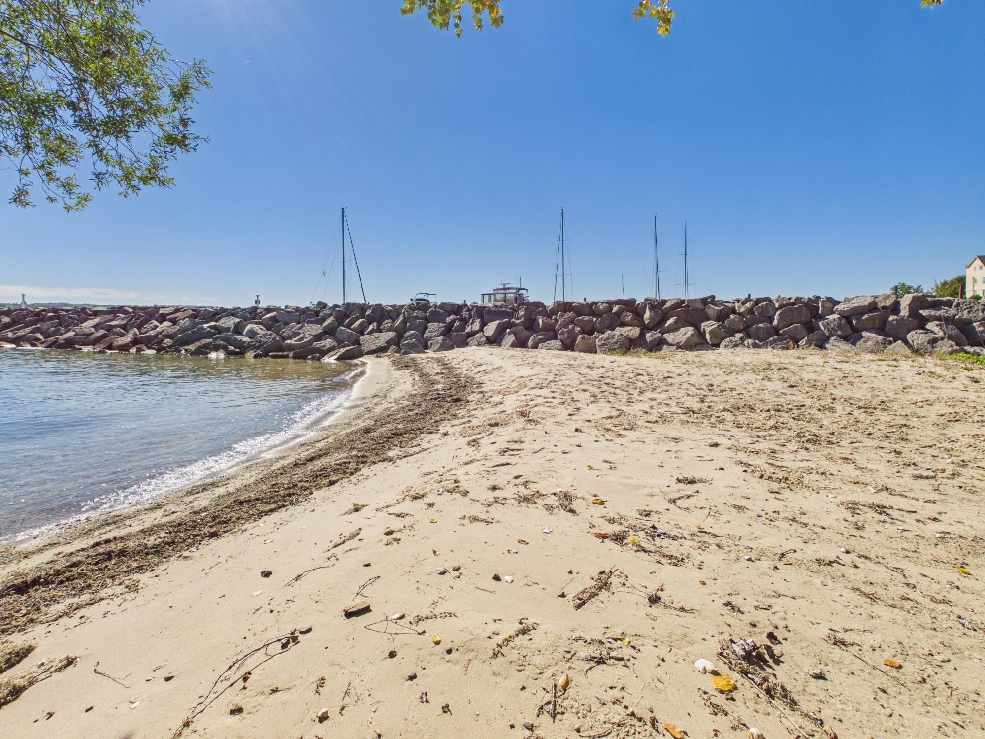 710 N Dockside Circle