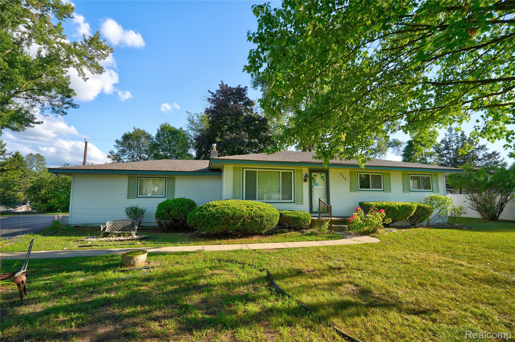 735 Amberwood Street