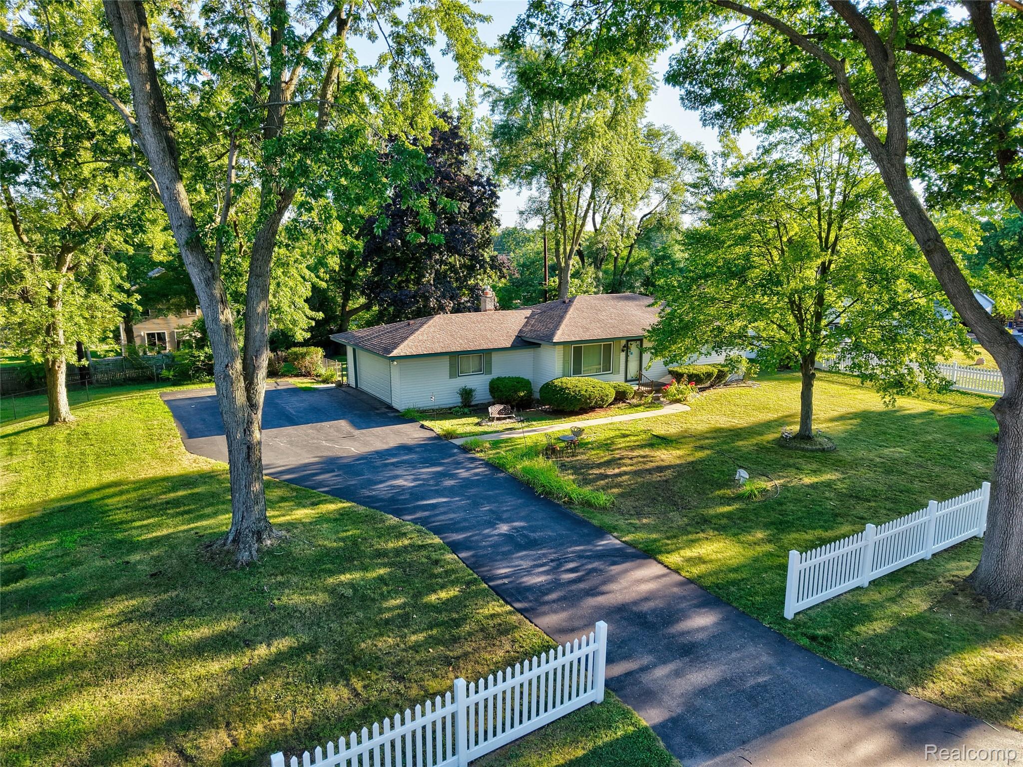 735 Amberwood Street
