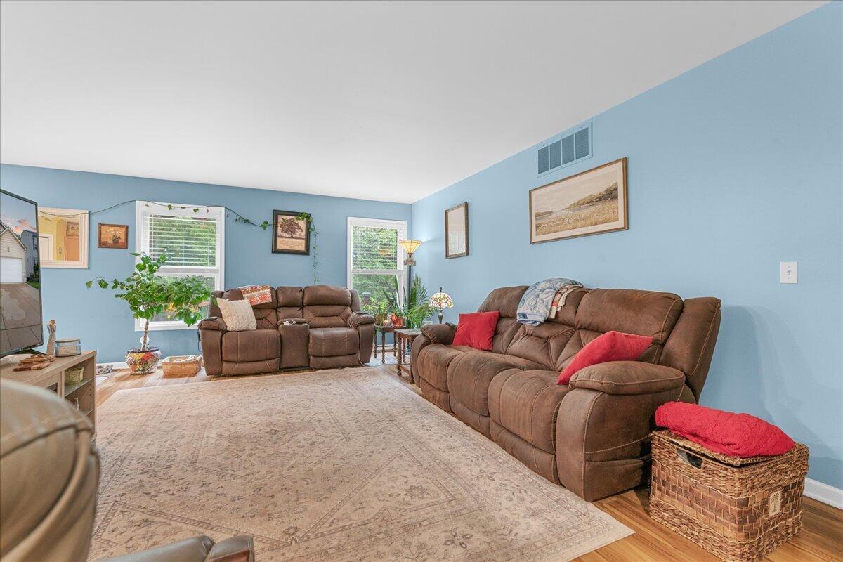 2806 Kalkaska River Drive