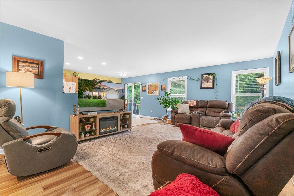2806 Kalkaska River Drive