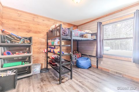 A home in NelsonTownship_Kent