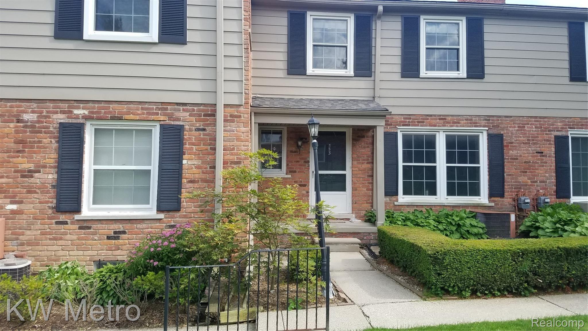 Photo 1 of 41 — 553 N OLD WOODWARD Avenue, Birmingham City, MI 48009