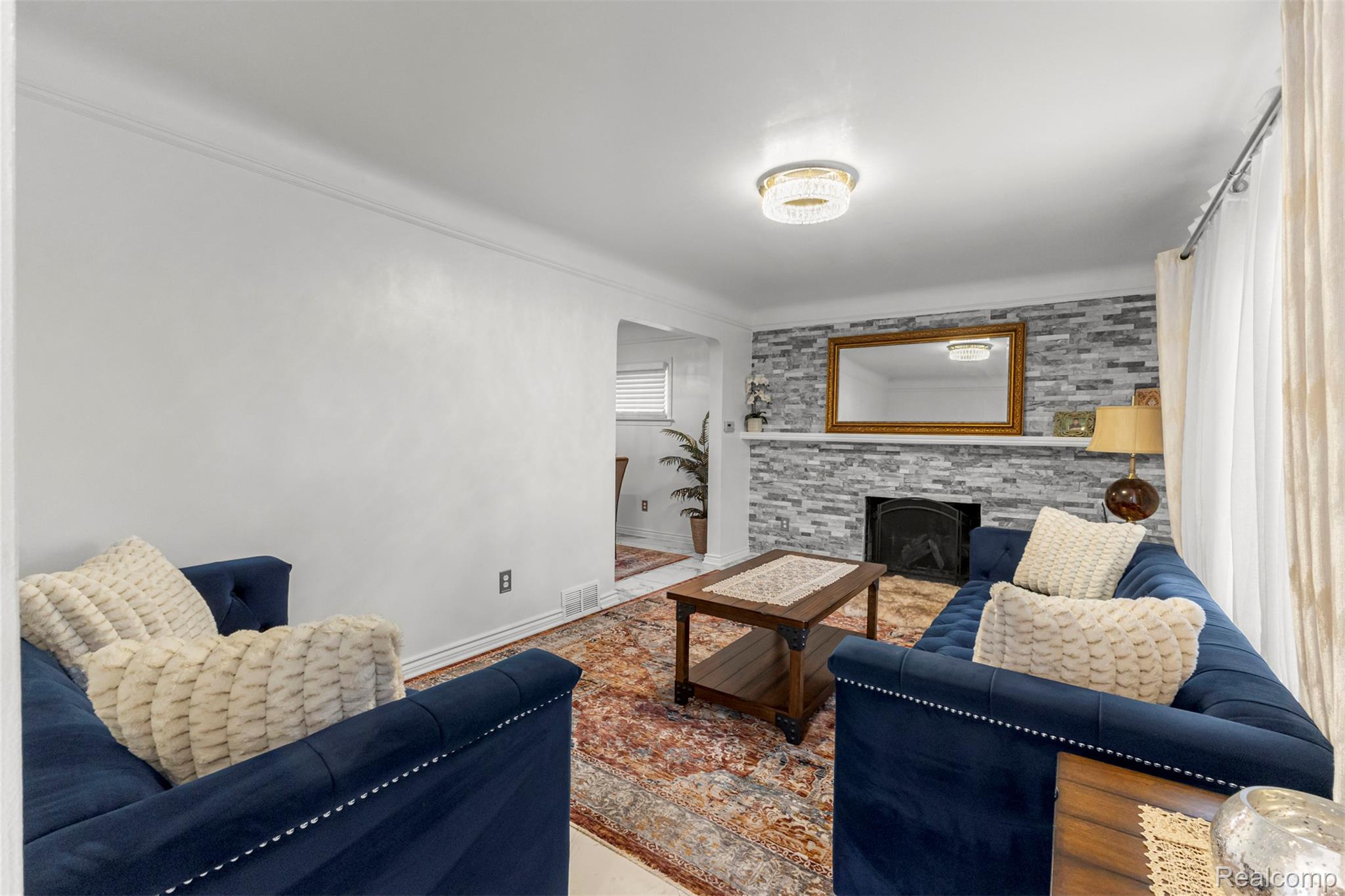 1803 N Rosevere Avenue