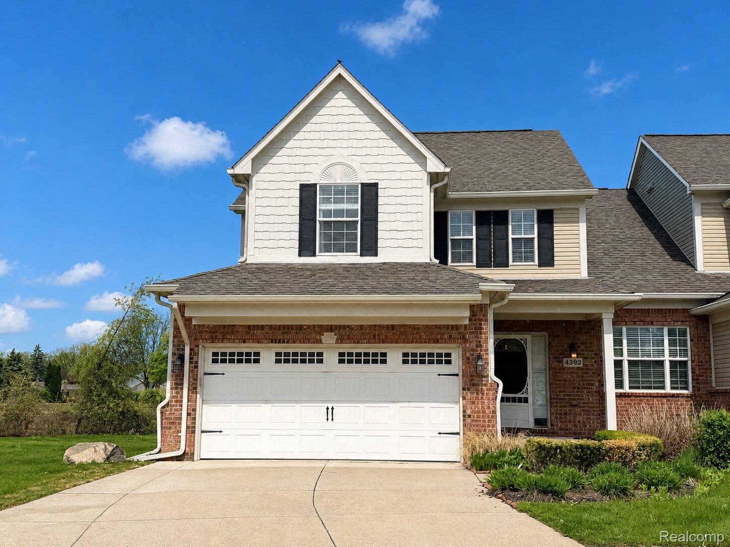 4392 Navin Field Lane