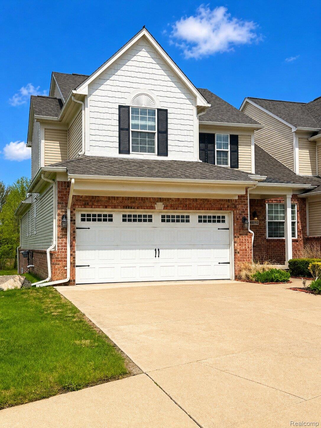 4392 Navin Field Lane