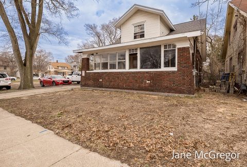 1350 Arthur Street Muskegon City MI 49442