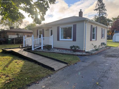 4475 Oakvista Avenue Independence Charter Township MI 48346