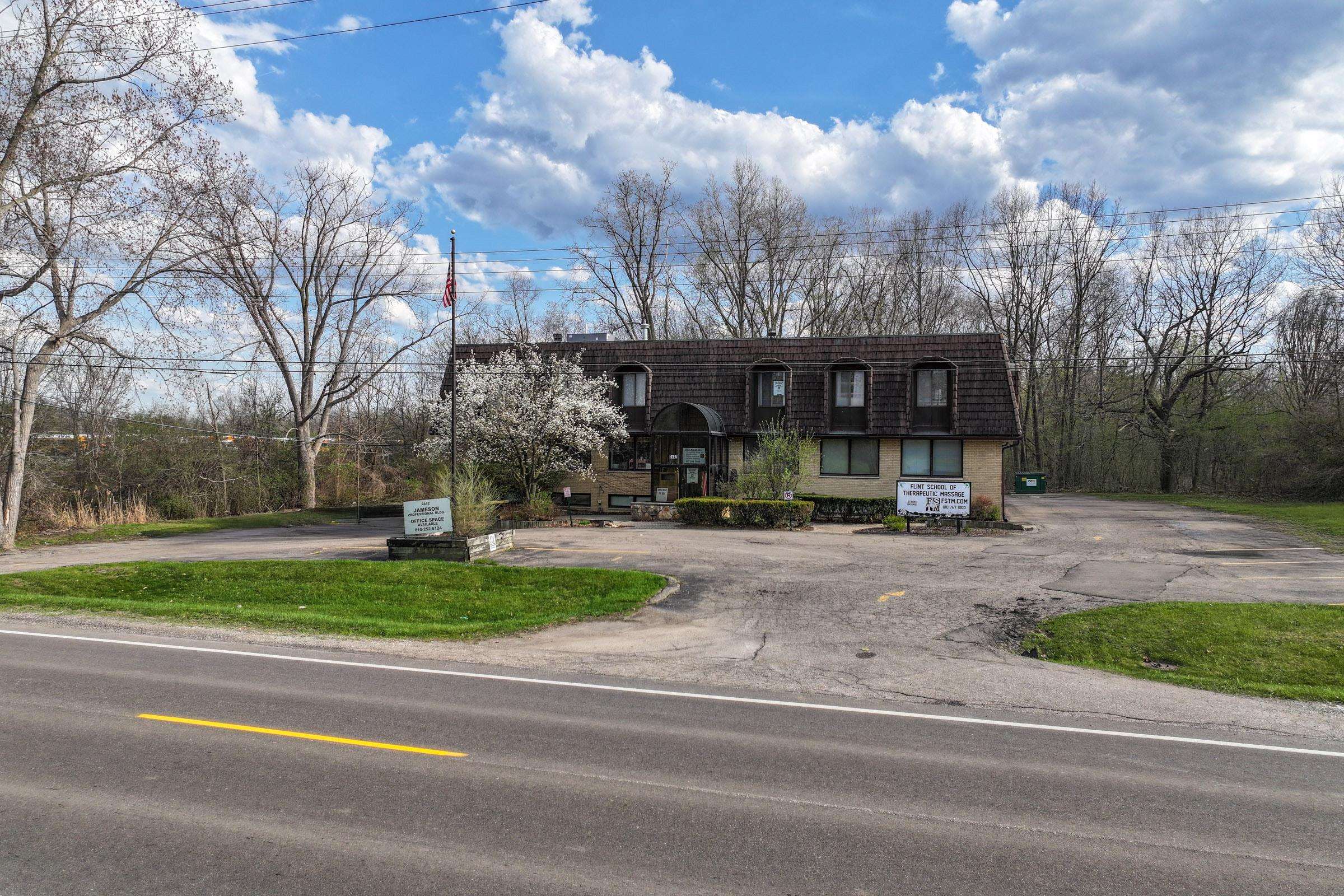 2442 E Maple #106 Avenue
