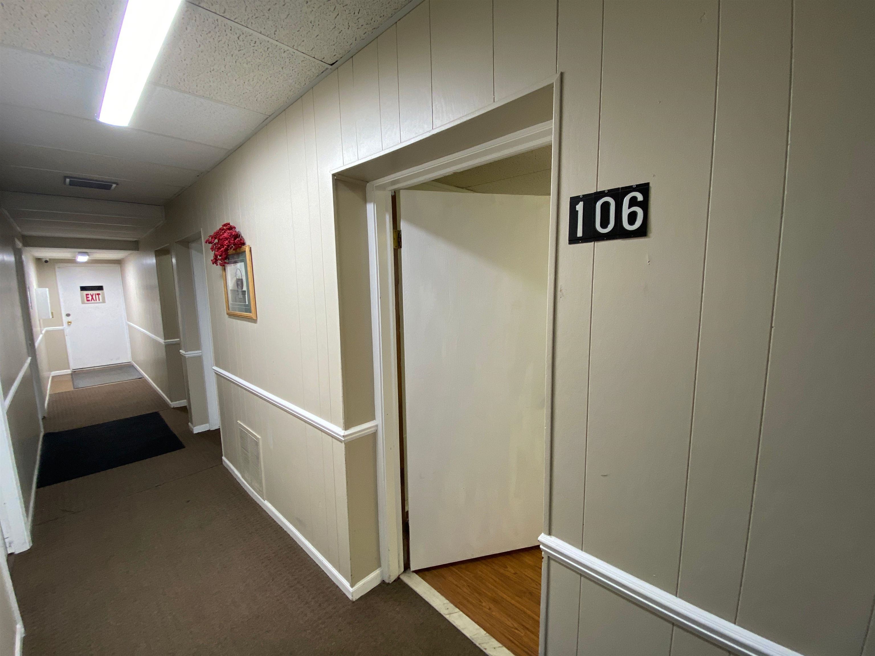 2442 E Maple #106 Avenue