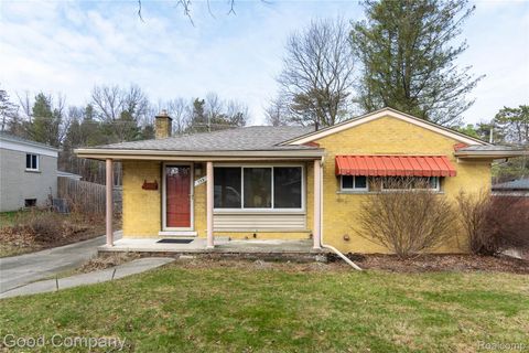 725 Duchess Street Milford Village MI 48381