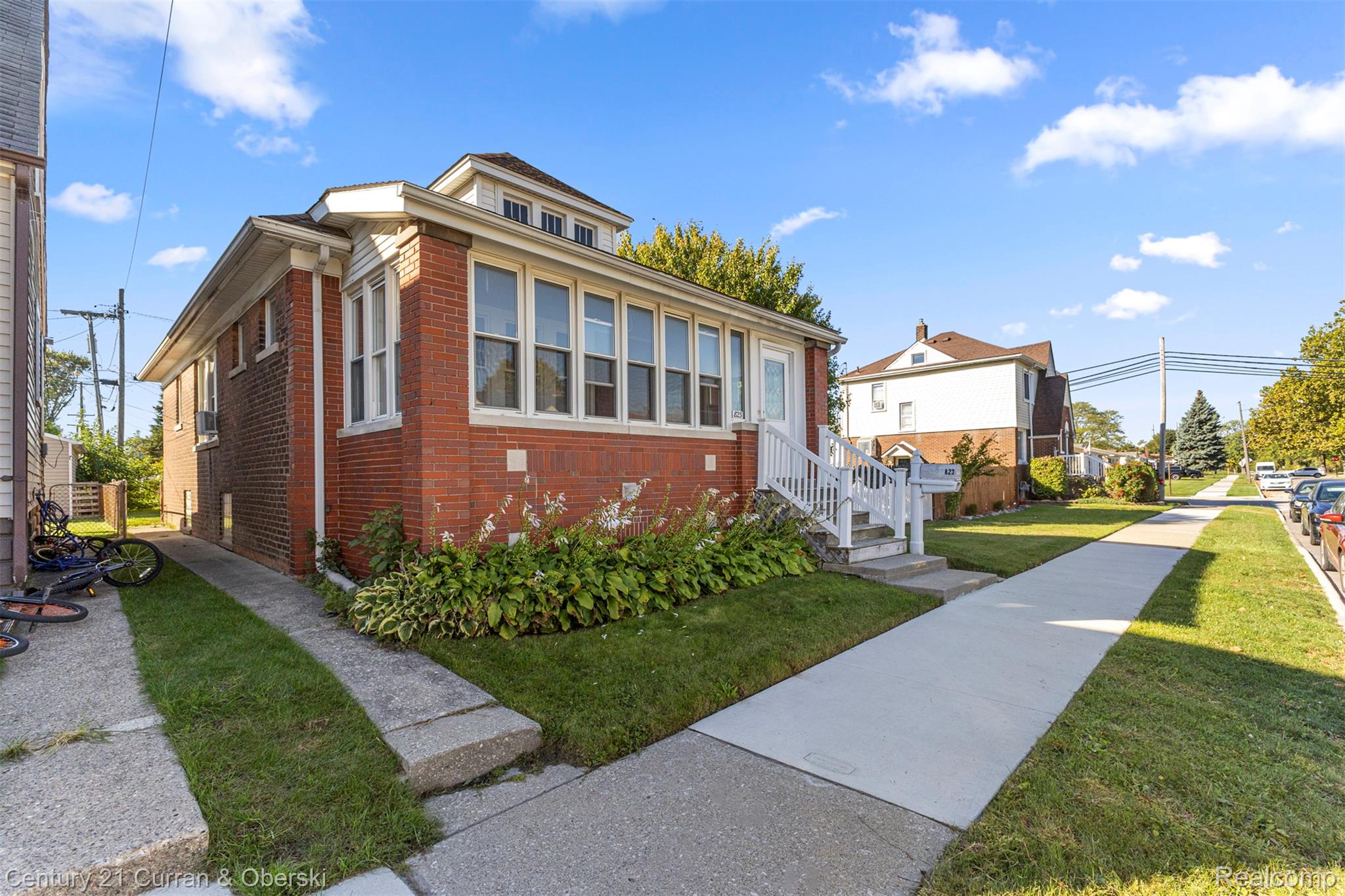 823 Saint John Street