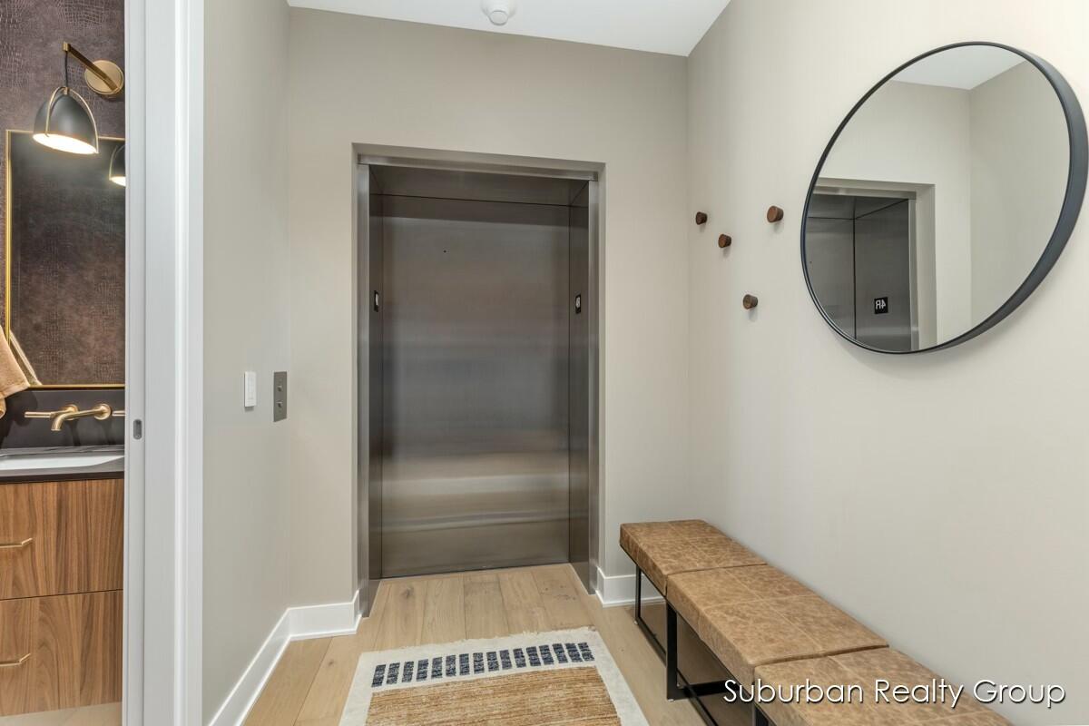 159 S River Avenue 401