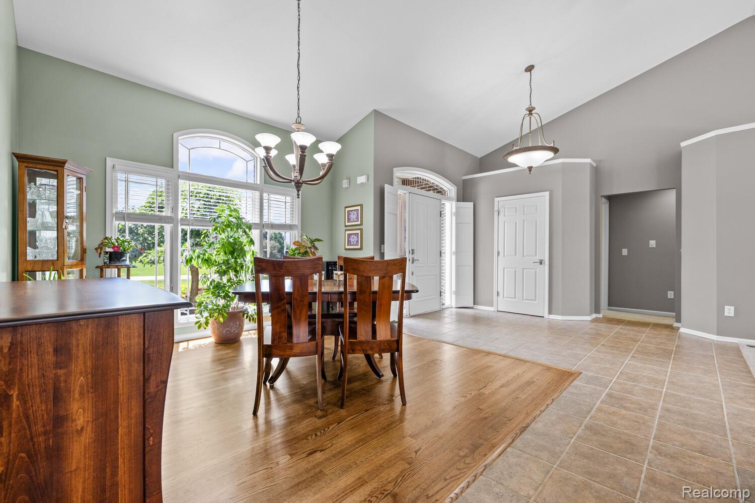 1131 Thorn Ridge Drive