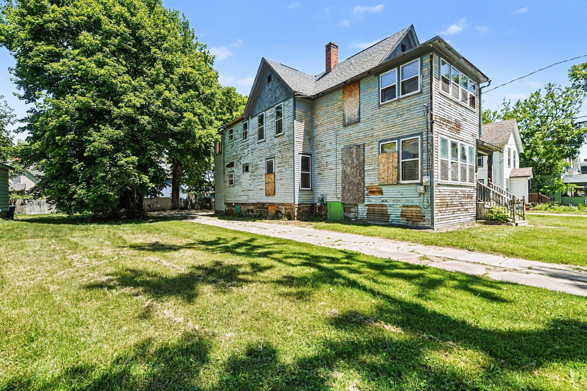 524 Forest Street