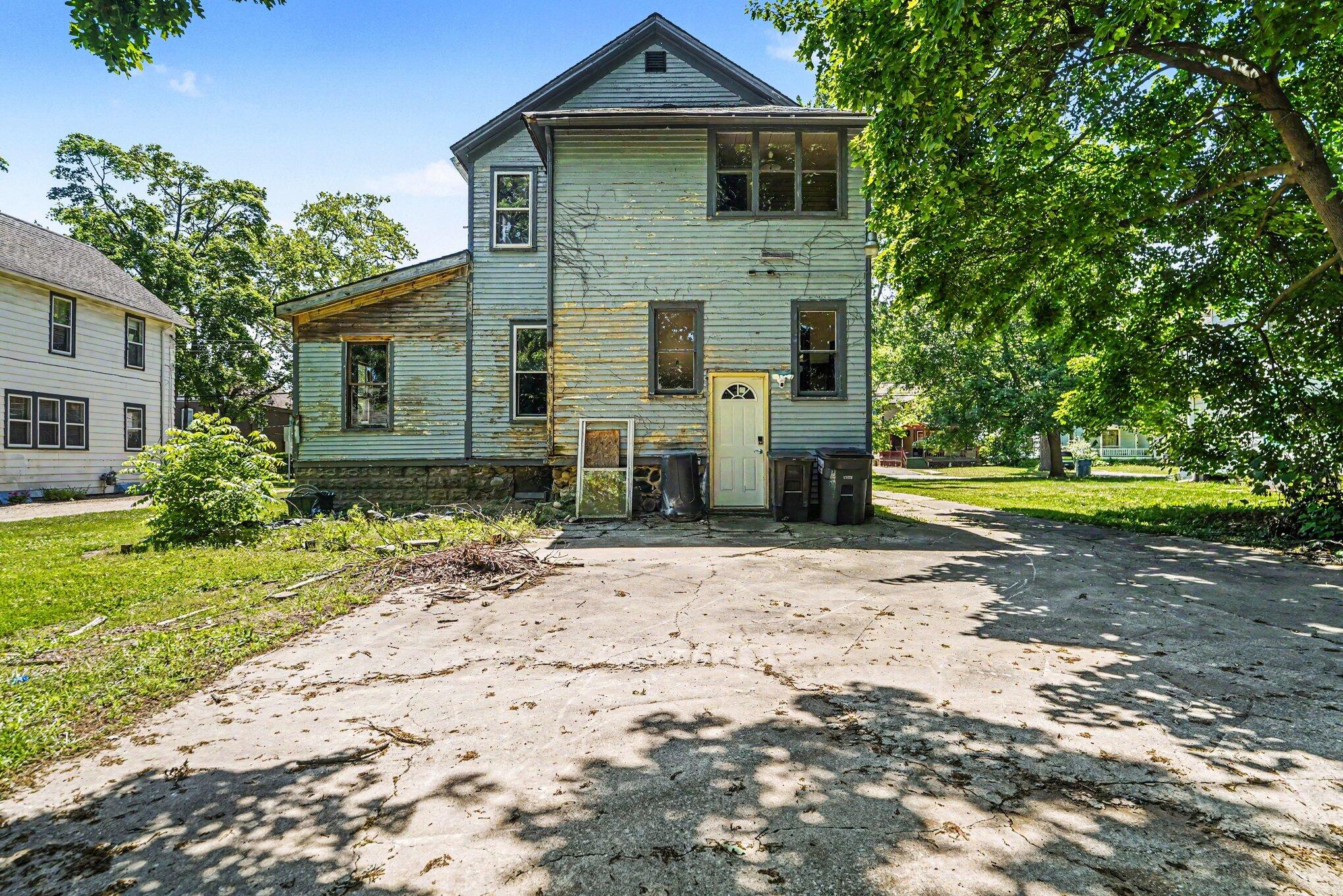 524 Forest Street