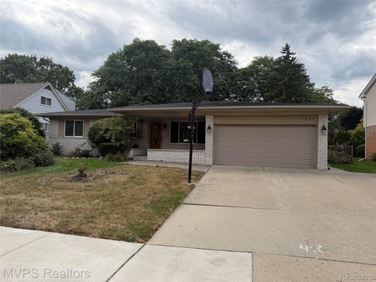 5043 BLAIR DR, TROY, MI 48085 - Image deeb9b4483dad3a80b56f6f5018ba8e2/1889493697